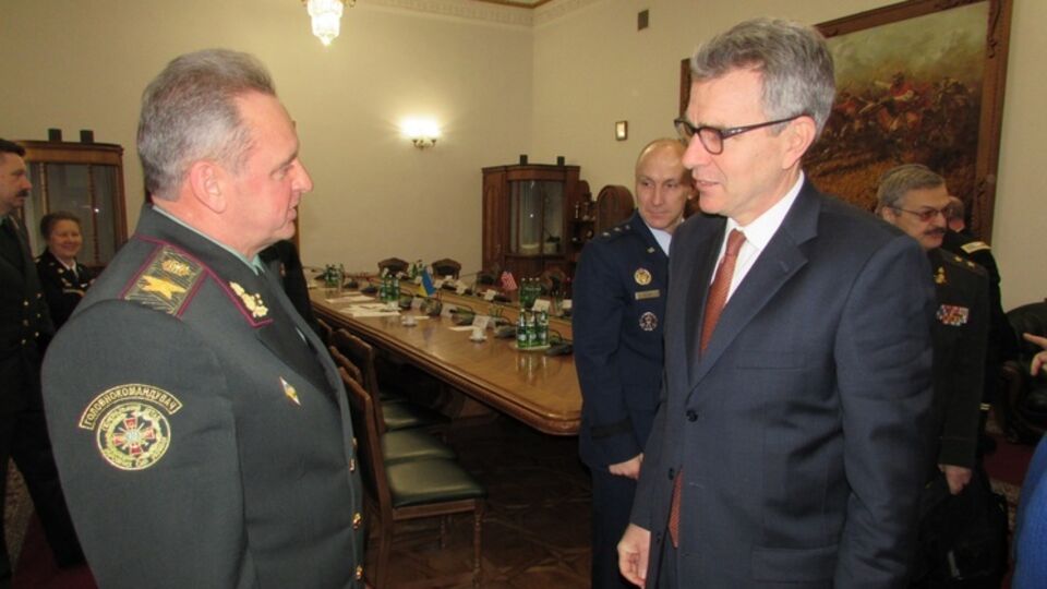 Пайетт побывал в Генштабе ВСУ