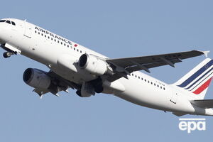 Пилот экстренно посадил самолет