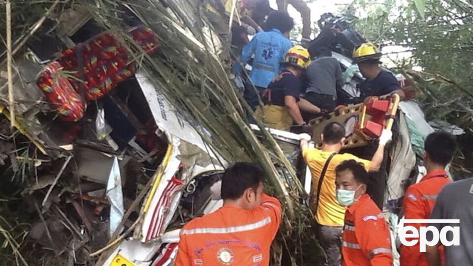 В потерпевшем катастрофу автобусе были туристы из Китая и Малайзии