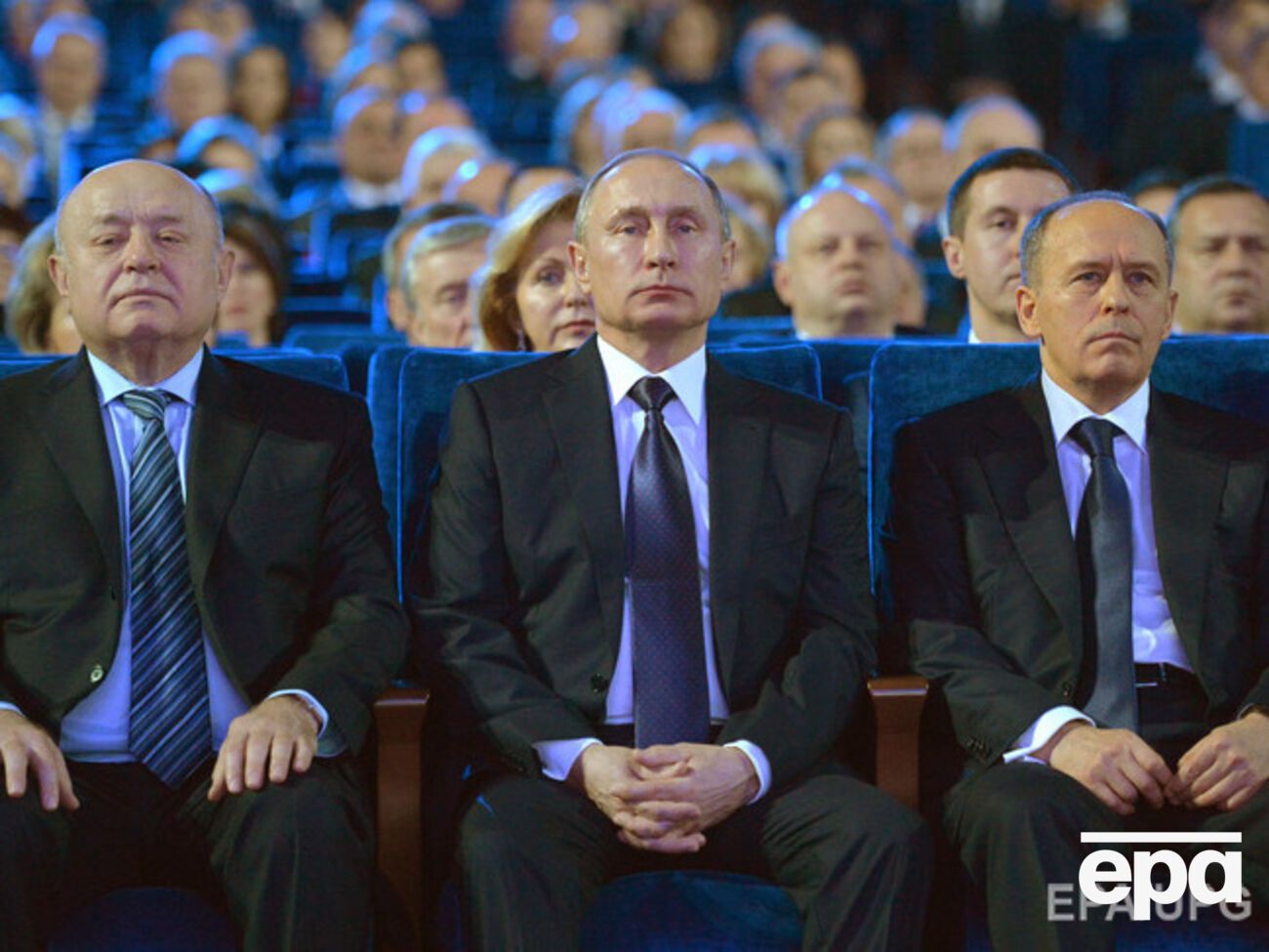 Путин посетовал, что на Западе не верят, что российские власти не хотят воссоздать СССР