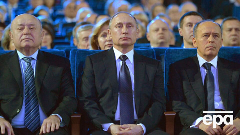 Путин посетовал, что на Западе не верят, что российские власти не хотят воссоздать СССР