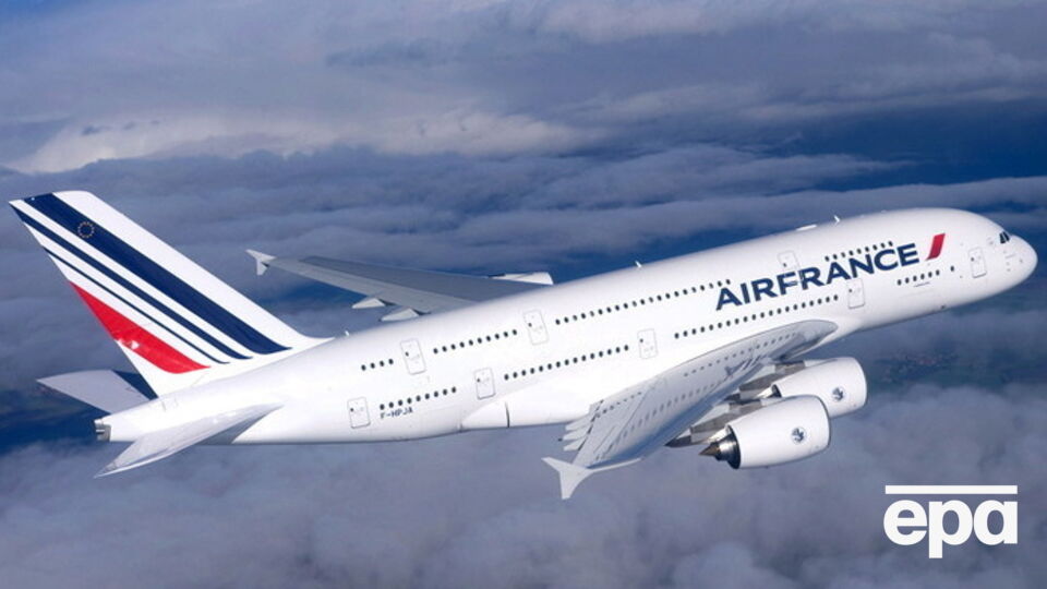 Глава Air France сказал, что найденный подозрительный предмет не представлял опасности