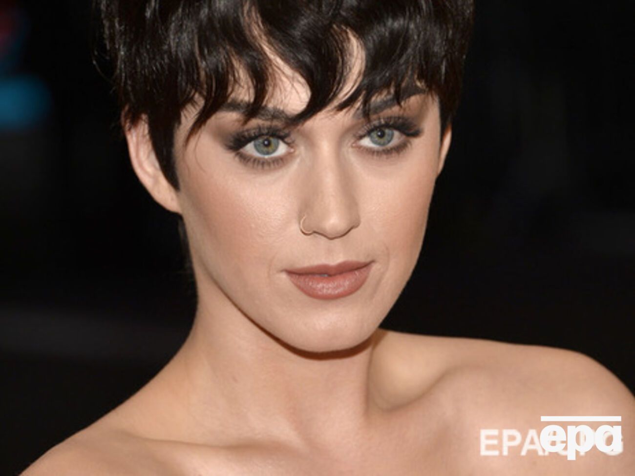 Невзирая на то, что главная героиня игры --- Перри, ее музыка в игру не включена