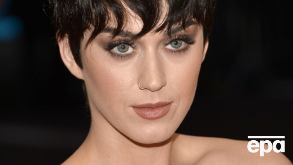 Невзирая на то, что главная героиня игры --- Перри, ее музыка в игру не включена