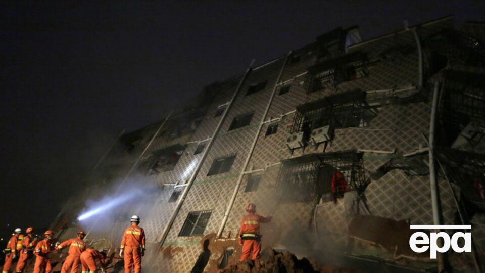 Поисково-спасательные работы продолжаются