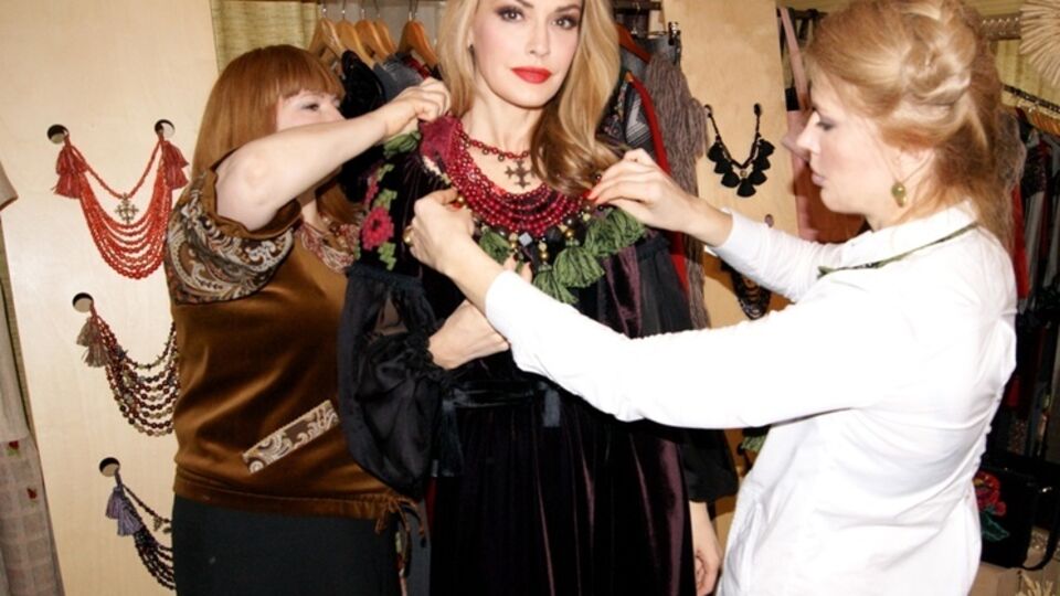 Ольга Сумская пошила у дизайнеров несколько платьев