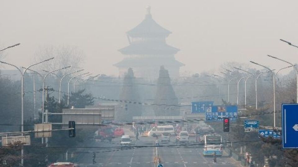 Северный Китай страдает от сильного загрязнения воздуха