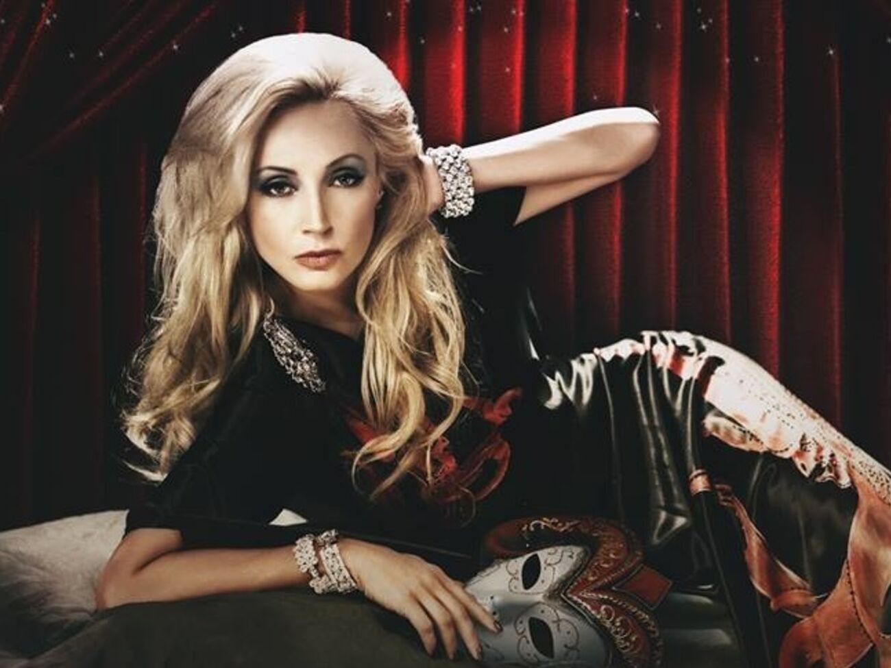 Орбакайте показала детей от разных браков