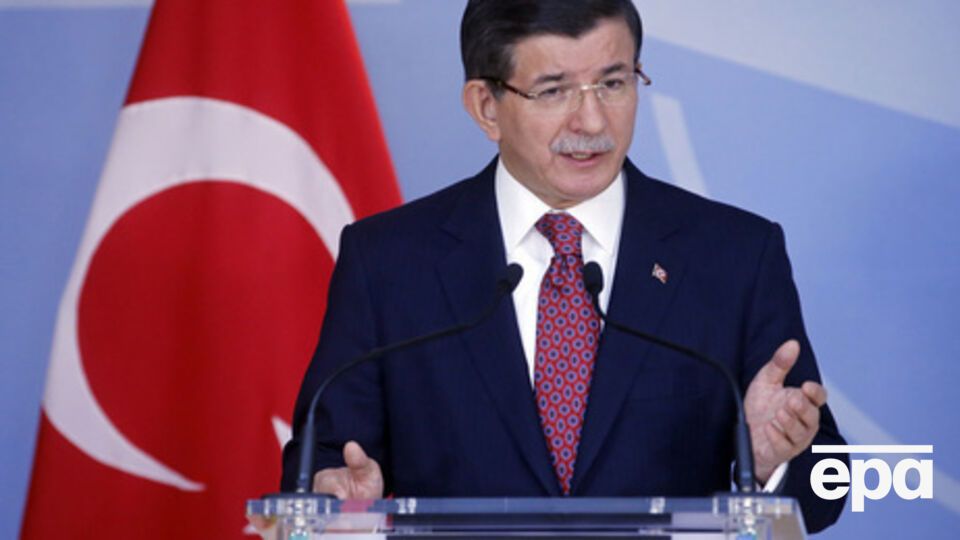 Премьер Турции: Я обращаюсь к России. Зачем вы бомбите невинных жителей в Сирии?