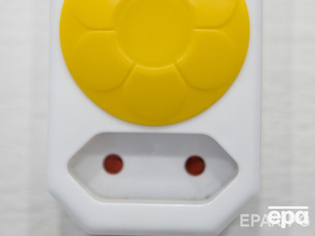 В РФ даже электророзетки импортозамещать не удается