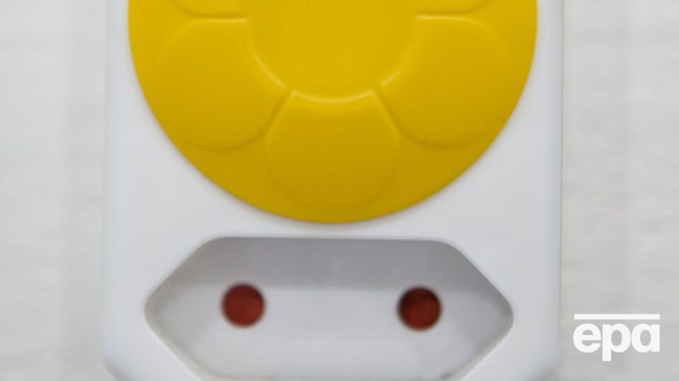 В РФ даже электророзетки импортозамещать не удается