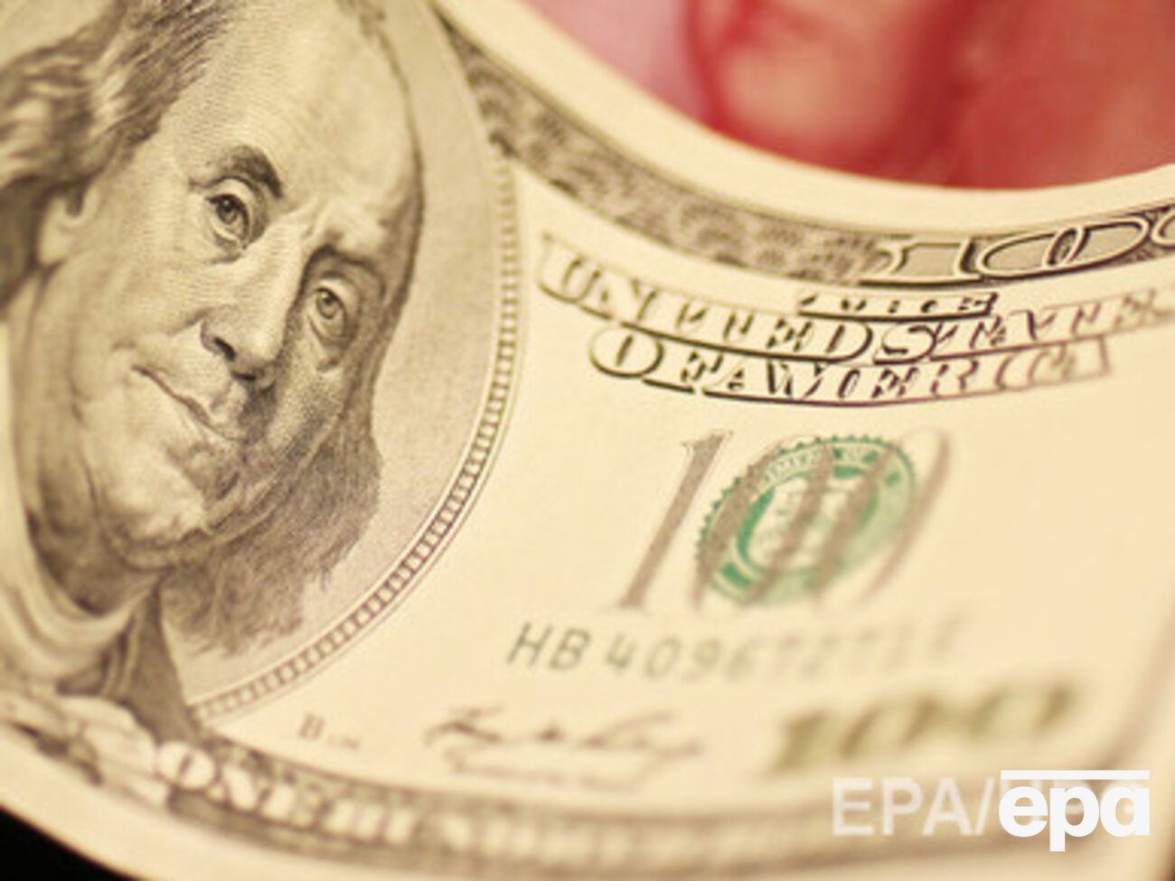 Нацбанк укрепил гривну