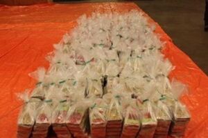 Пакеты с порошком совсем не похожи на ананасовый сок