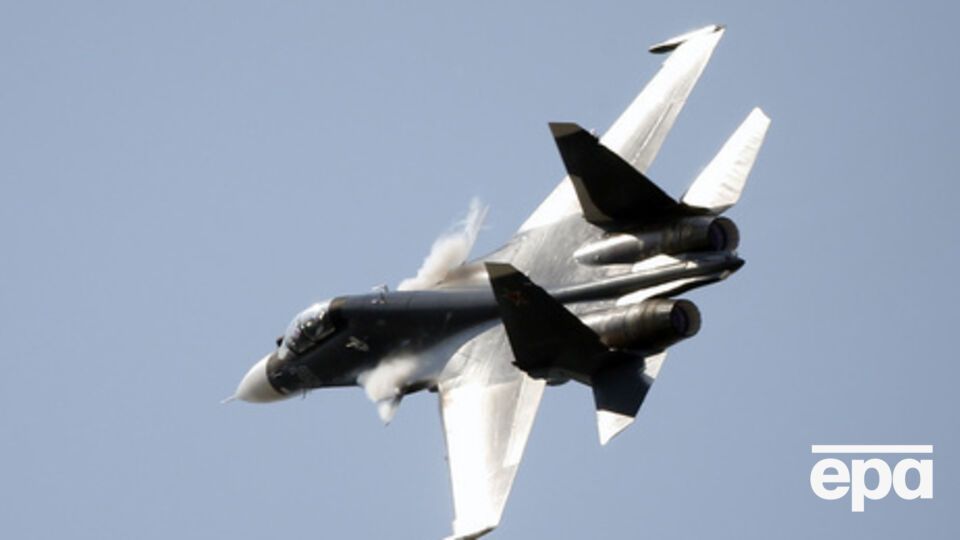 В докладе организации упоминаются попадания ракет и бомб в жилые дома, полевой госпиталь, рынок и мечеть