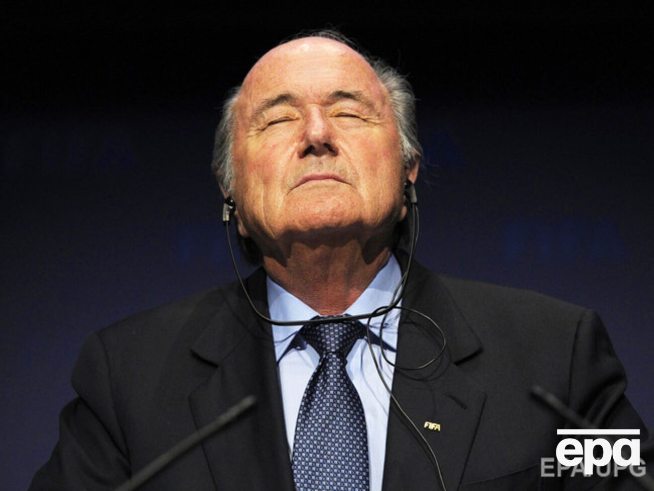 Блаттер заявил, что уходит из футбола