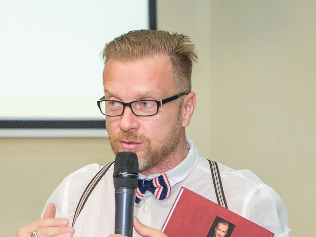 Мухарский:&nbsp;Сколько еще украинских семей будет разрушено и сколько детей пострадают от "компетентных советов" экспертов, подобных госпоже Егоровой?