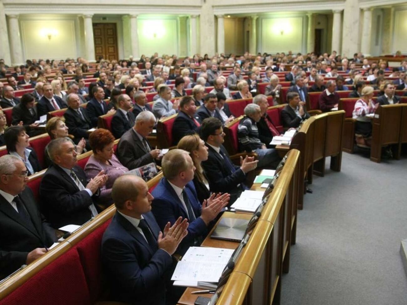 Рада назначила перевыборы в Кривом Роге