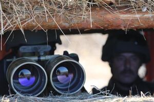 Вдоль админграницы с Крымом летал российский вертолет