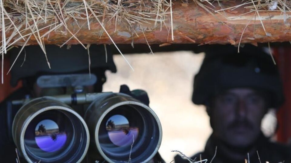 Вдоль админграницы с Крымом летал российский вертолет