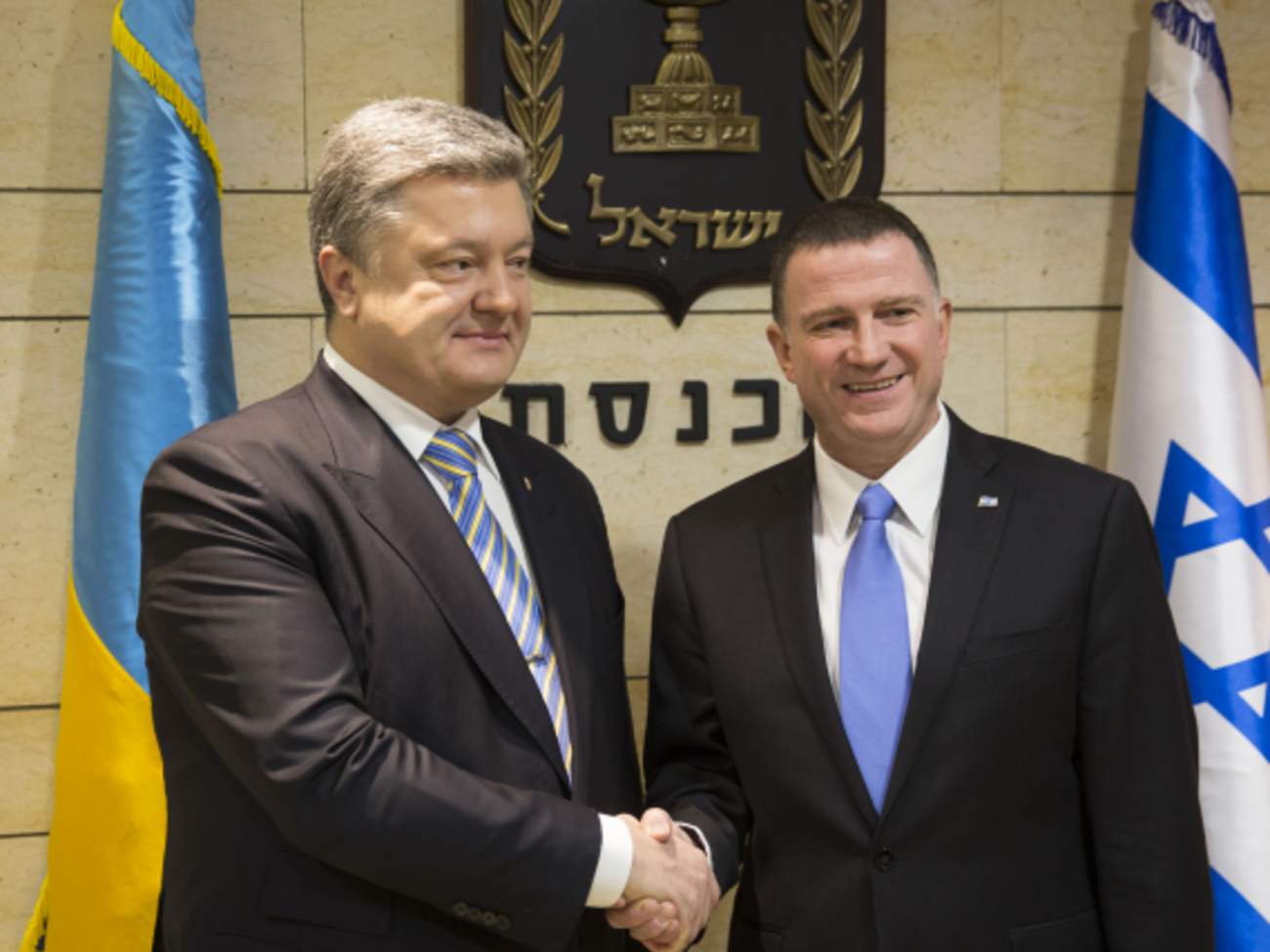 В рамках своего визита в Государство Израиль Президент Украины Петр Порошенко ранее встретился со Спикером Кнессета Государства Израиль Юлием Эдельштейном