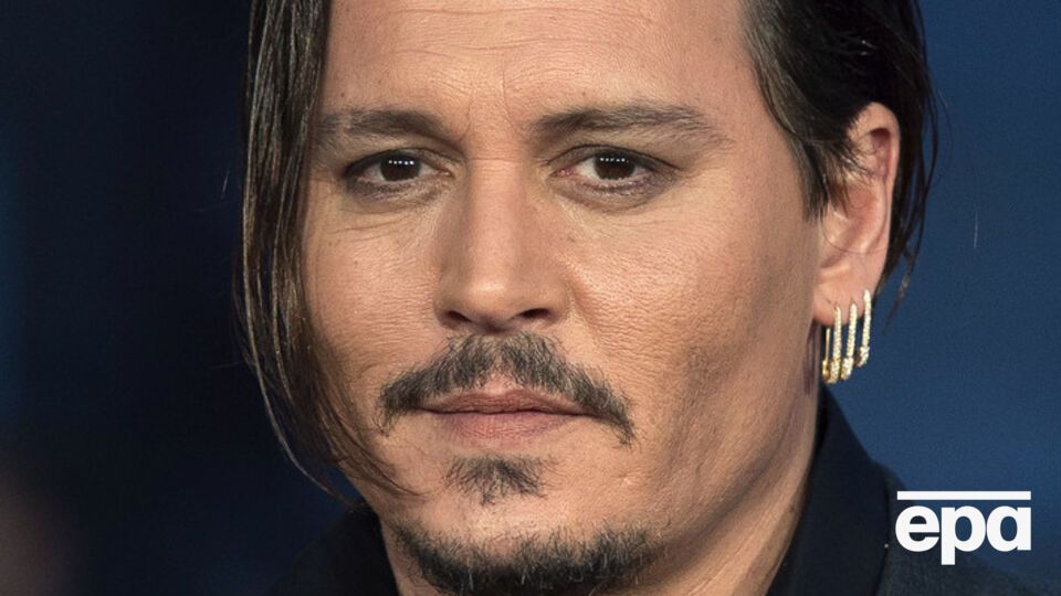 Участие Джонни Деппа в фильмах не принесло им успеха.