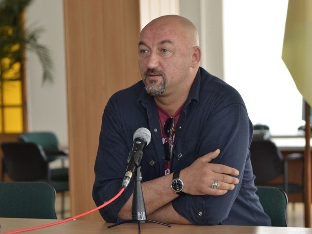 Алексей Мочанов: Чтобы прекратить войну, надо честно ответить &ndash; мы хотим вернуть территорию Донбасса или людей?