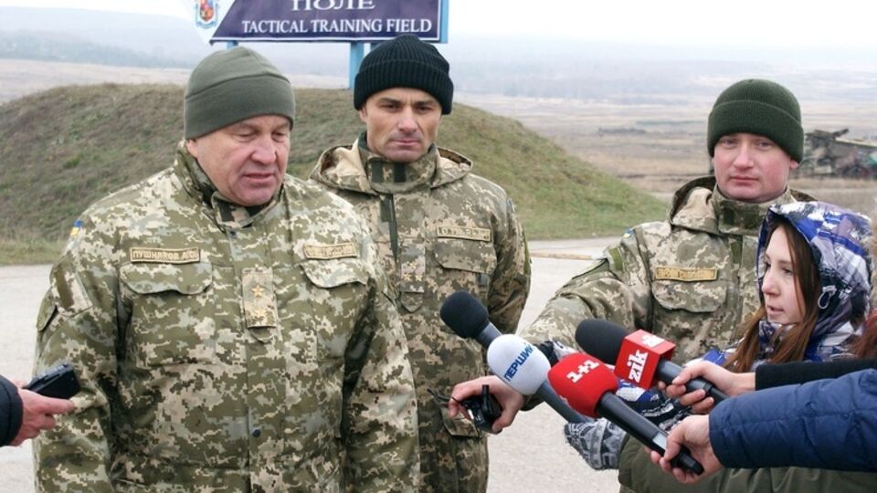 Анатолий Пушняков возглавлял Сухопутные войска Украины с 2014 года