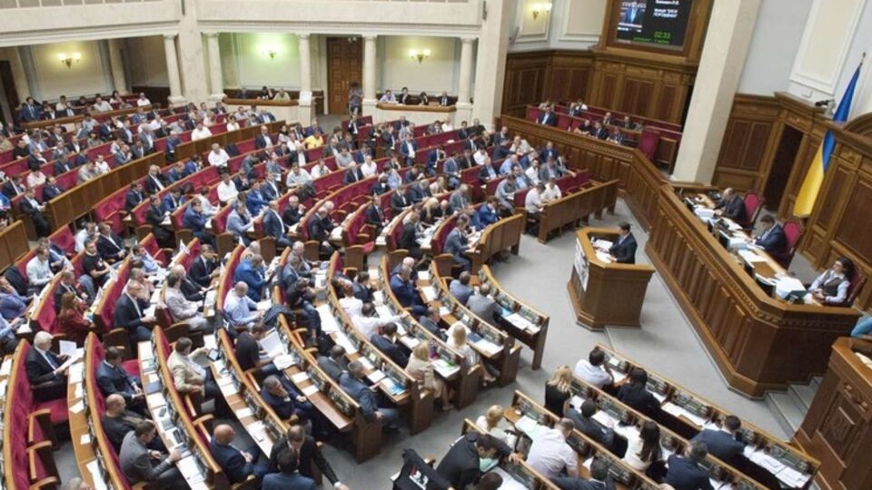 Рада поддержала законопроект о разгосударствлении СМИ с предложениями президента