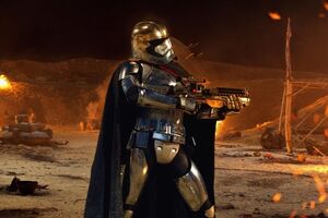 Мужчина посмотрел первые шесть эпизодов фильма по одному разу, а новую часть "Звездные войны: Пробуждение силы" --- девять раз подряд