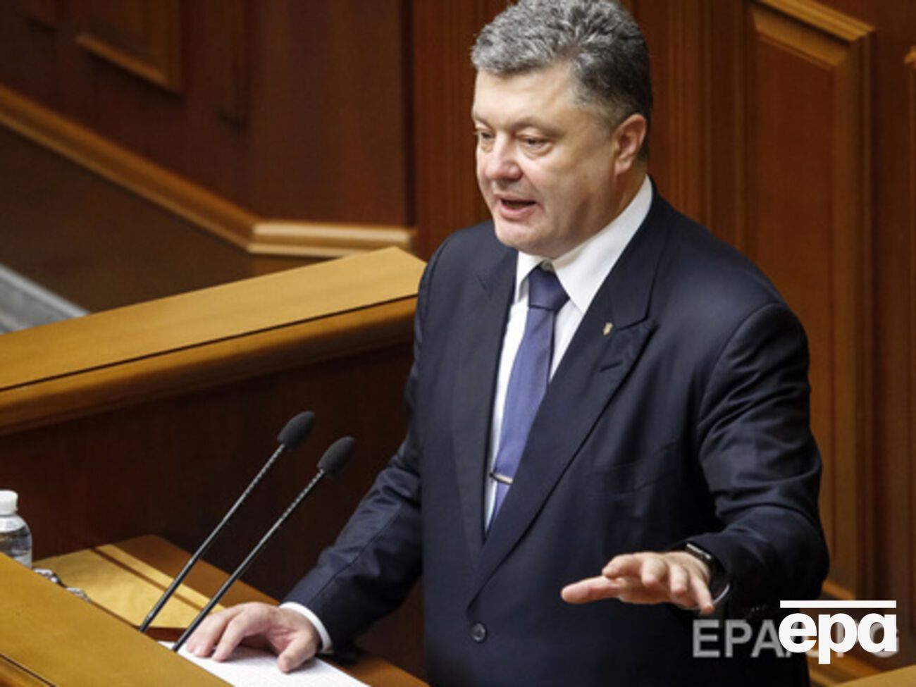 Порошенко одобрил принятый Радой закон