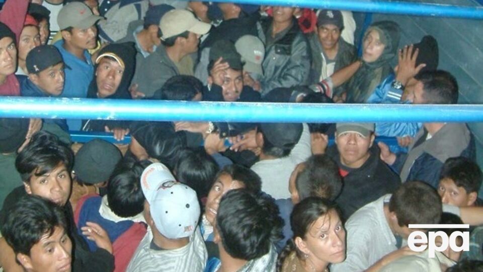 Соединенные Штаты депортируют сотни семей мигрантов