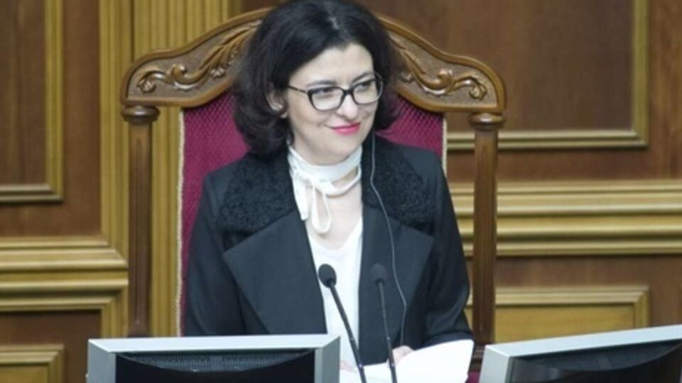 Вице-спикер закрыла последнее пленарное заседание в этом году