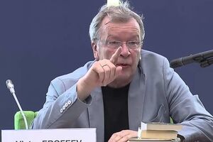 Виктор Ерофеев: Люди, которые делают музей Сталина, которые гордятся Сталиным, конечно, это такие душевные извращенцы