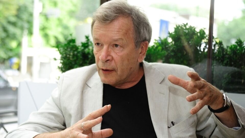 Виктор Ерофеев: Мы так запустили болезнь всем Советским Союзом, что из нее будем вылезать каждый по-своему