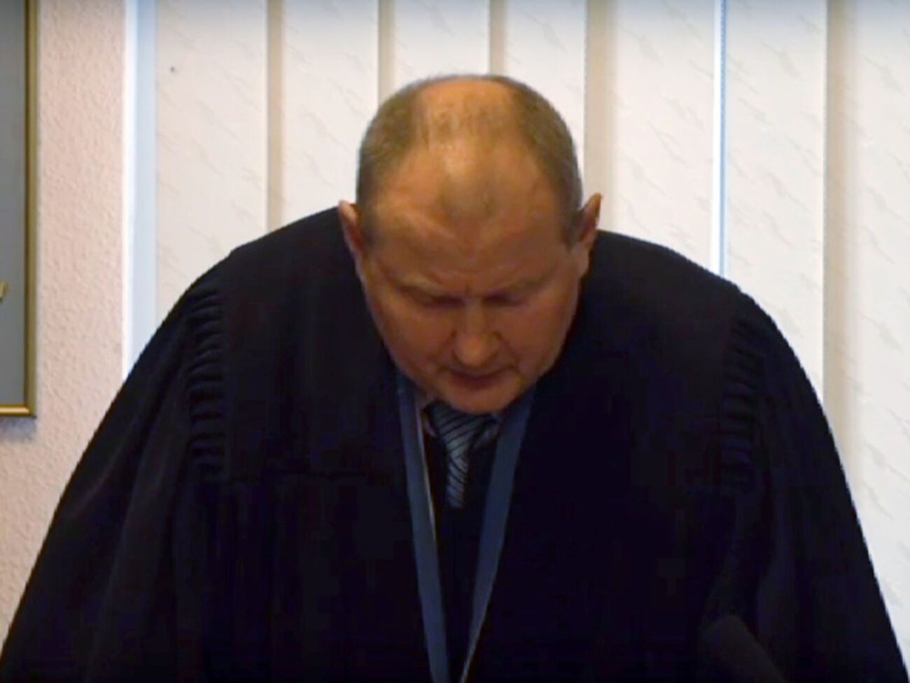 Следственный судья Чаус разрешил принудительно доставить Корбана в суд