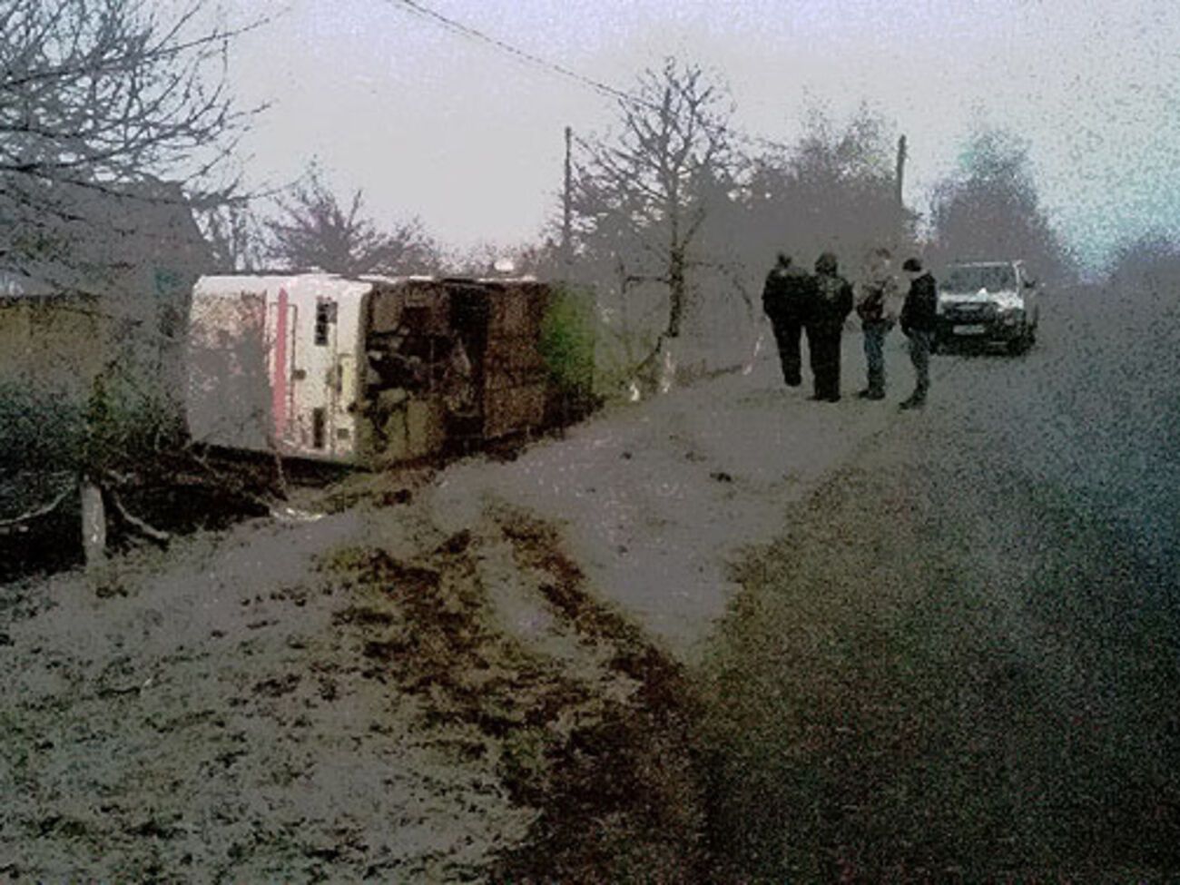 В Волынской области водитель автобуса не справился с управлением и съехал в кювет