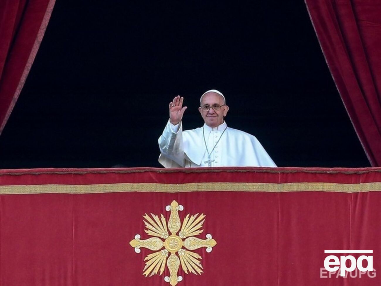 Глава Ватикана пожелал, чтобы Рождество принесло Украине мир и дало облегчение людям, которые страдают от последствий конфликта на востоке страны