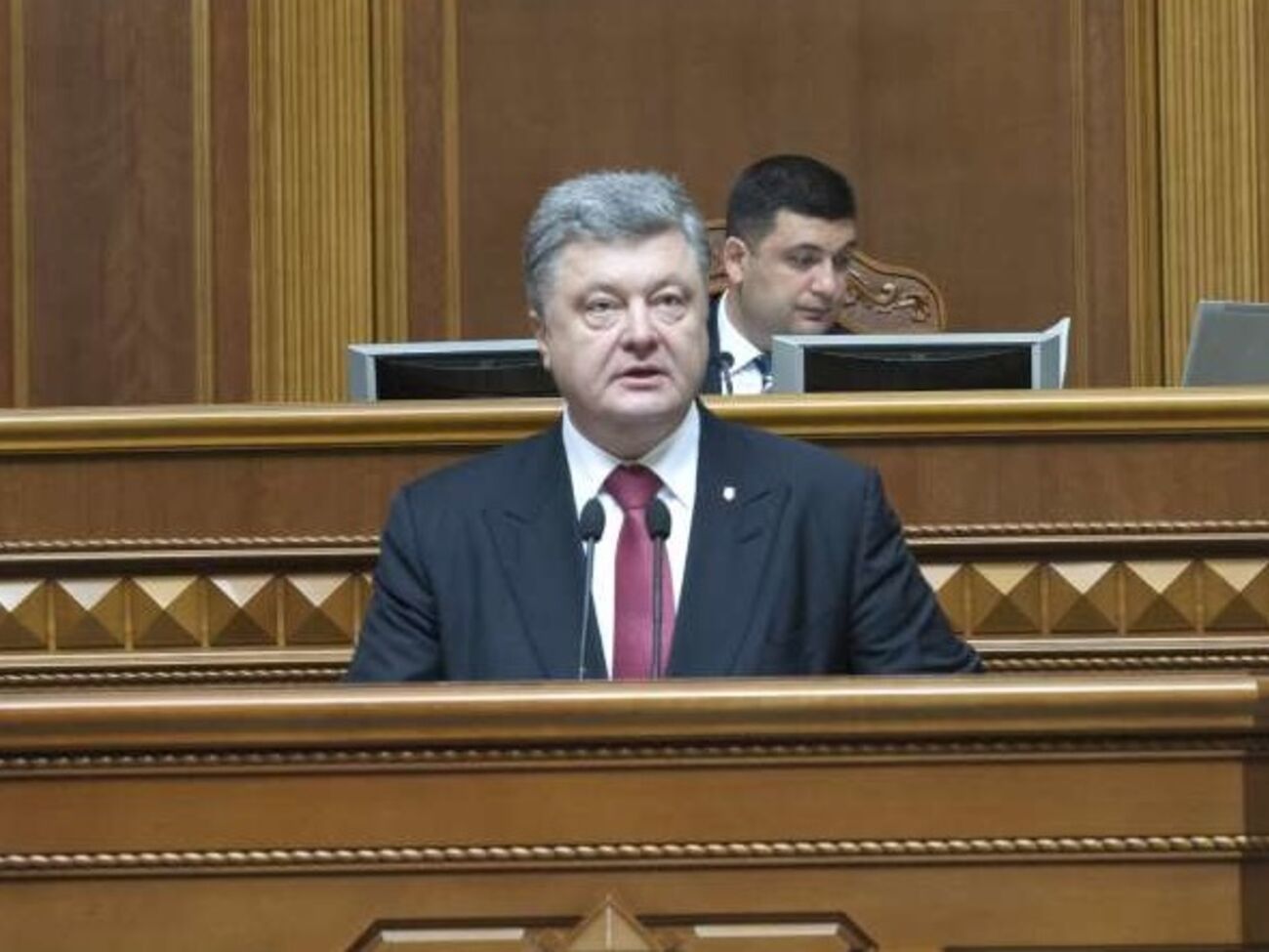 Порошенко утвердил план военных учений на 2016 год