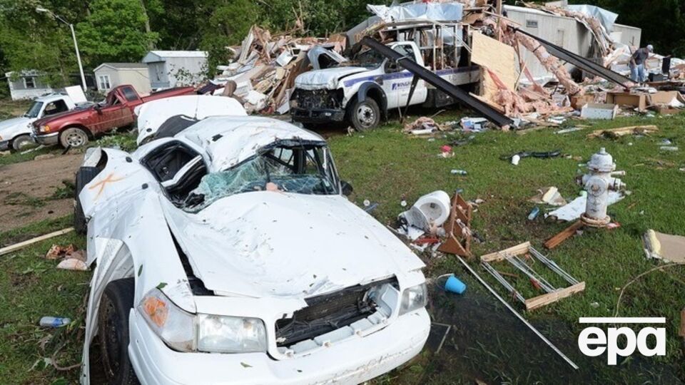 Из-за непогоды в США погибли уже 17 человек