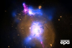 Ученые считают, что древние цивилизации могли передавать информацию через черные дыры