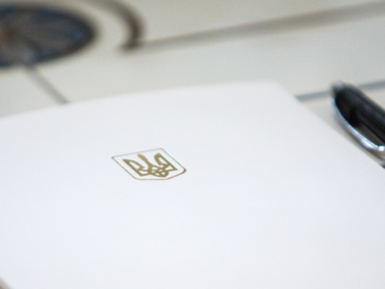 Порошенко подписал закон о доступе СМИ к работе комитетов