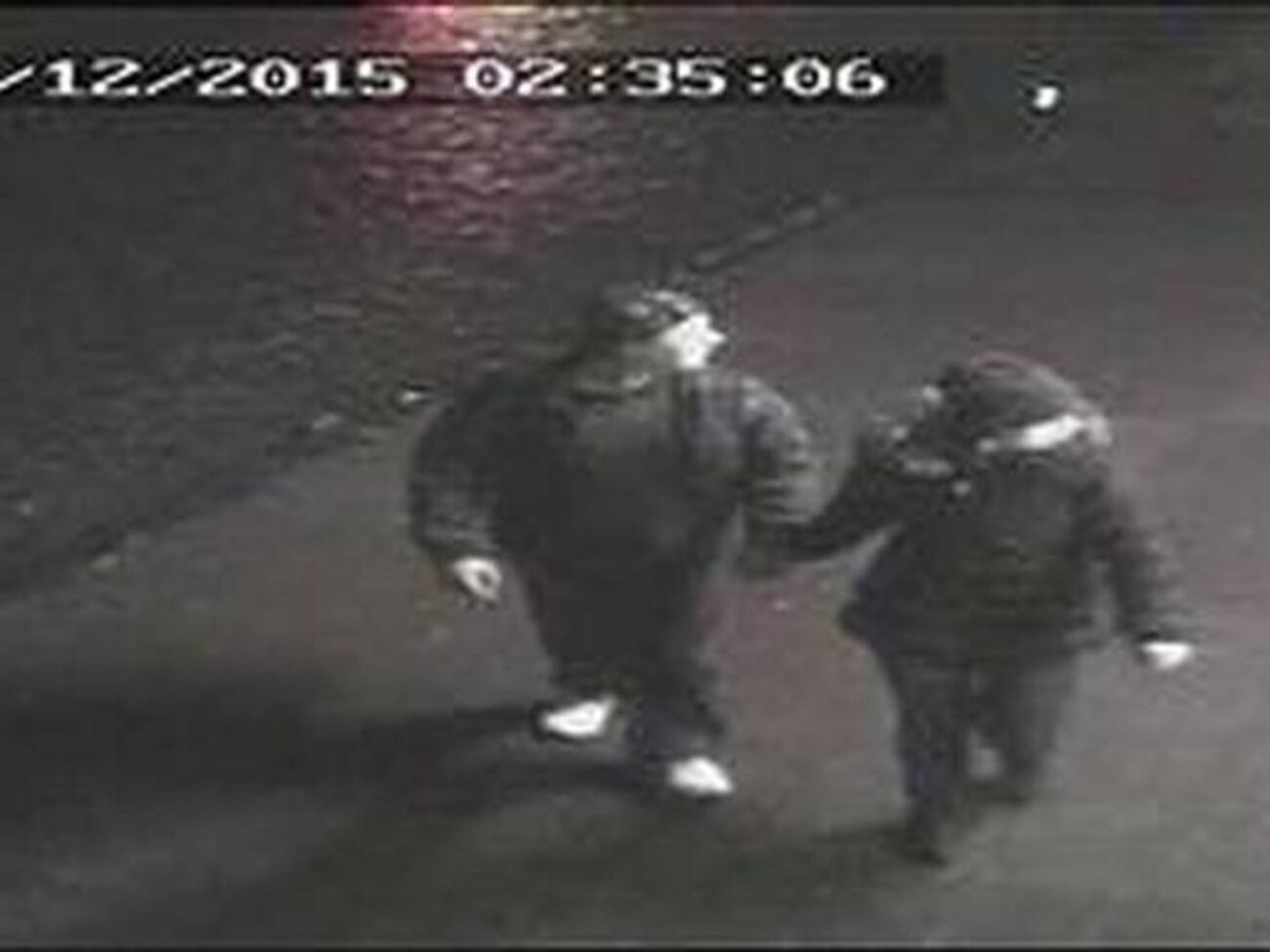 Похитителей украшений опознали по записи камеры видеонаблюдения пользователи соцсетей