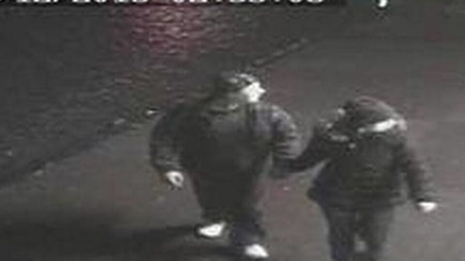 Похитителей украшений опознали по записи камеры видеонаблюдения пользователи соцсетей