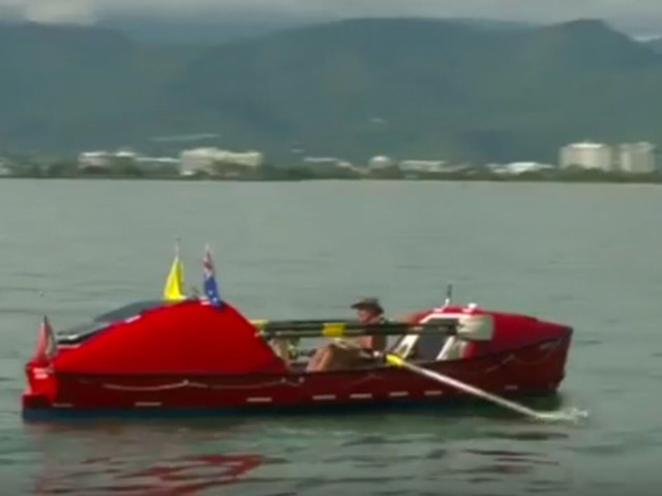 Британец Джон Биден стал первым гребцом в истории, преодолевшим Тихий океан