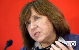 Алексиевич: У нас в Беларуси Лукашенко остановил время