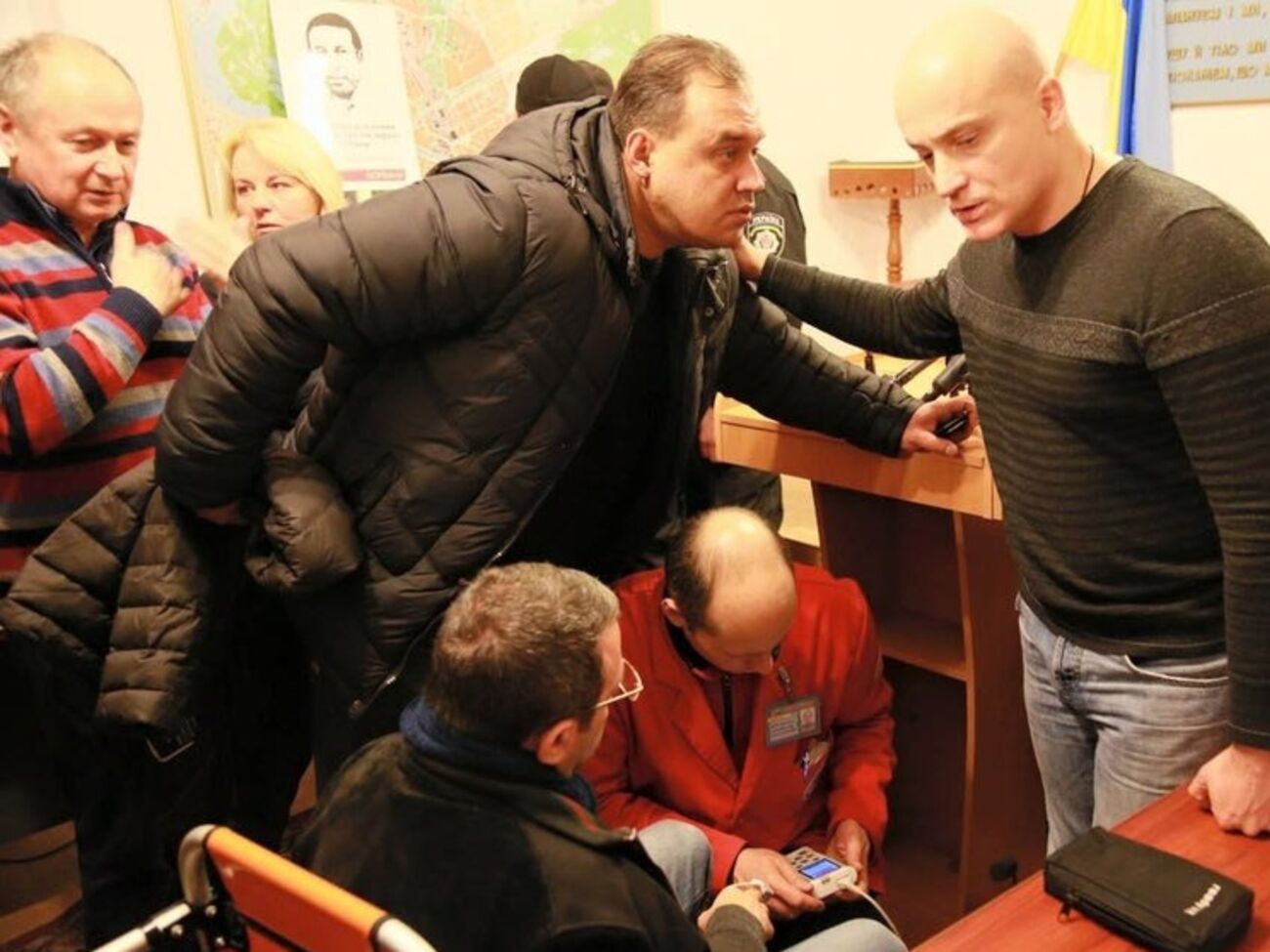 Корбан отказался лечиться в институте Амосова