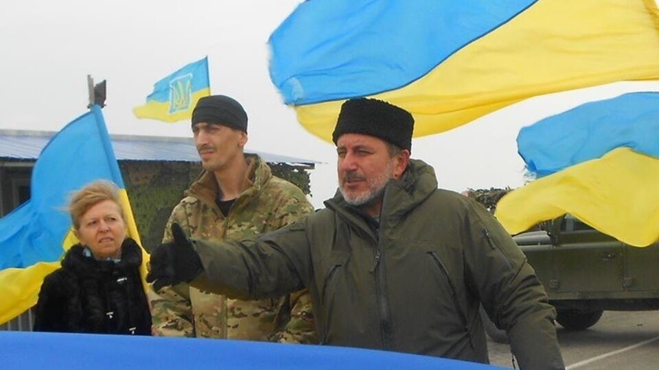 Ленур Ислямов: В Крыму все потихонечку продолжают работать