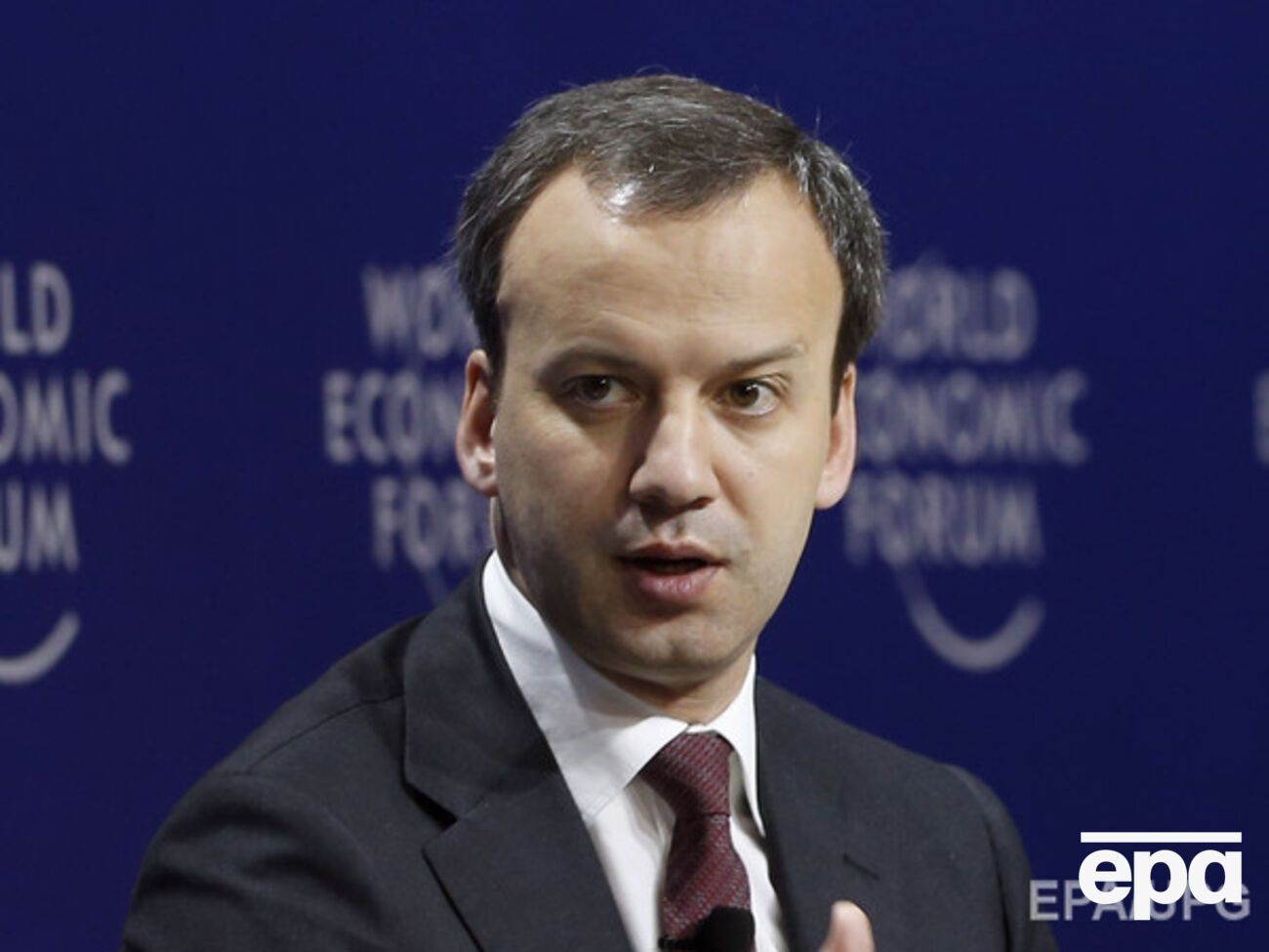 Дворкович выступает за расширение санкций в отношении РФ