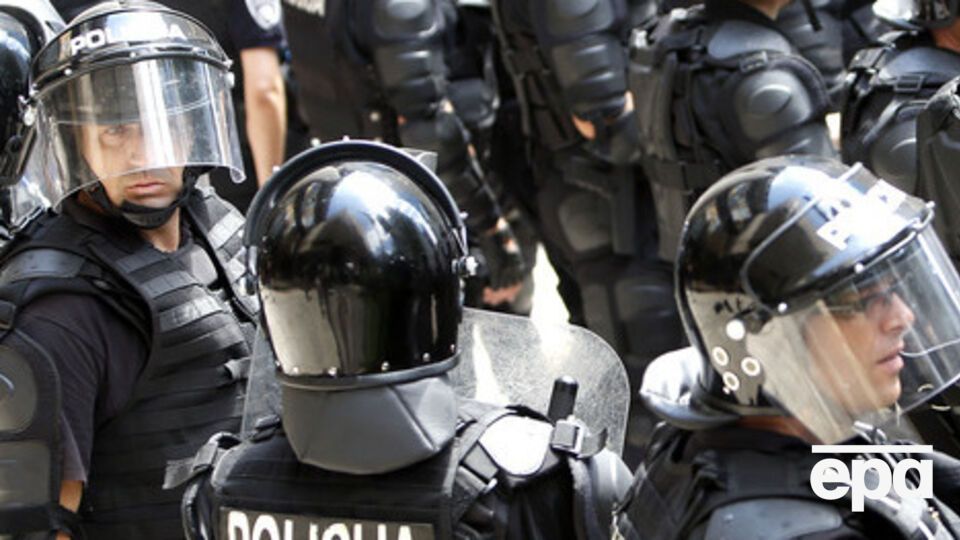 Операция по задержанию предполагаемых террористов проходила сразу в нескольких районах Сараево