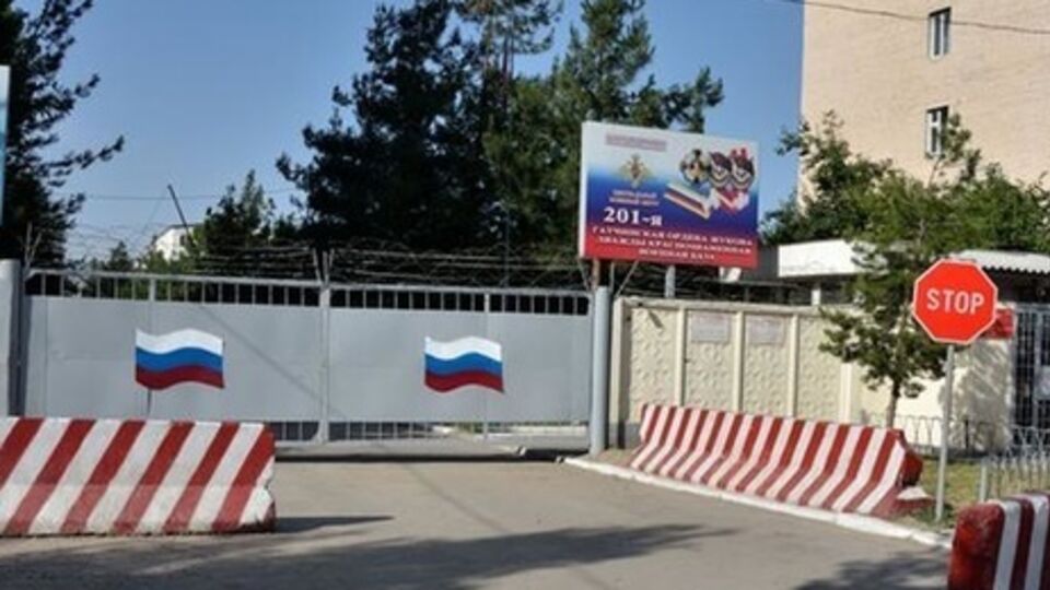 Путин и Мансур якобы встречались на базе российской армии в Душанбе